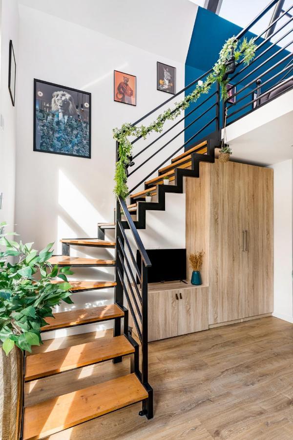 Jungle Chic & Apartment