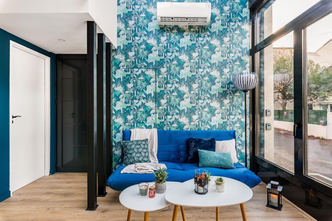 Apartment Jungle Chic & *
